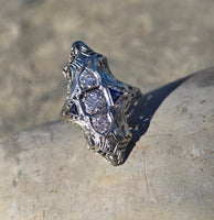 18k white gold diamond & sapphire estate Art Deco c.1920's filigree glove shield ring