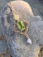 10k gold Victorian peridot and pearl necklace pendant lavaliere