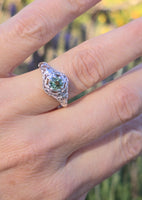 18K white gold green sapphire c.1920's filigree ring