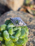 18K white gold green sapphire c.1920's filigree ring